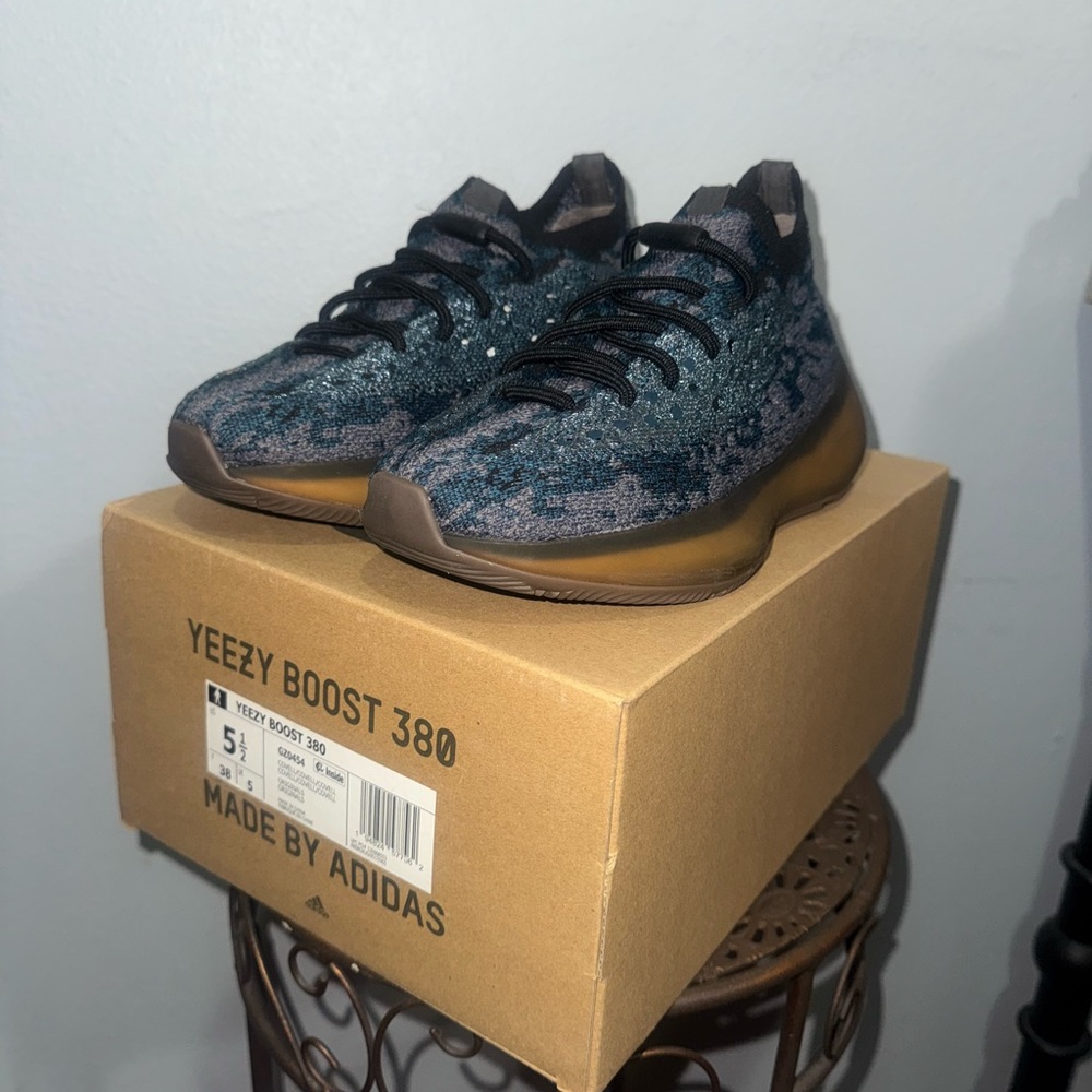 Adidas Yeezy Boost 380